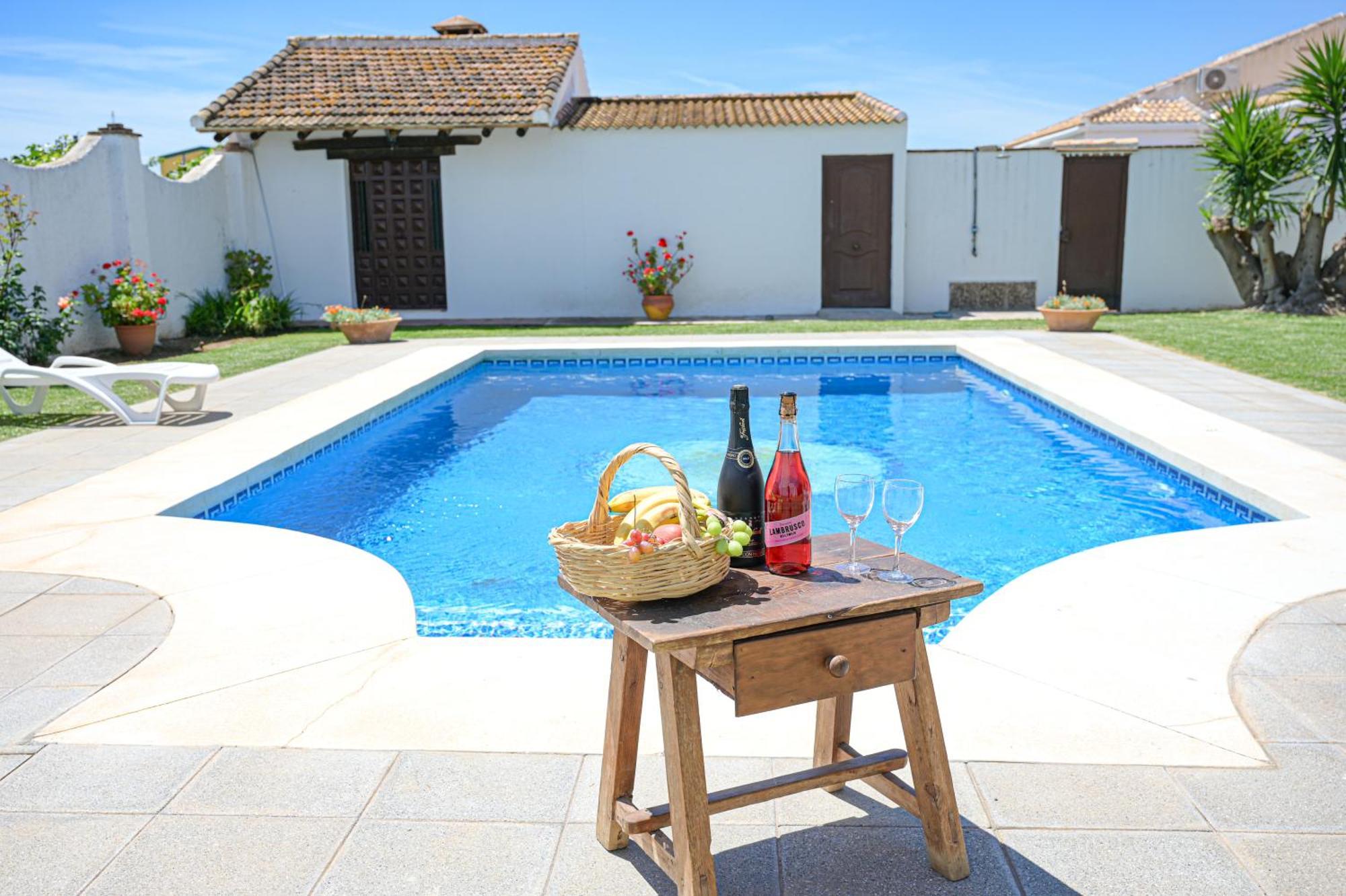 Holiday home Amplia Con Precioso Jardin Cerca De Capital. Malaga